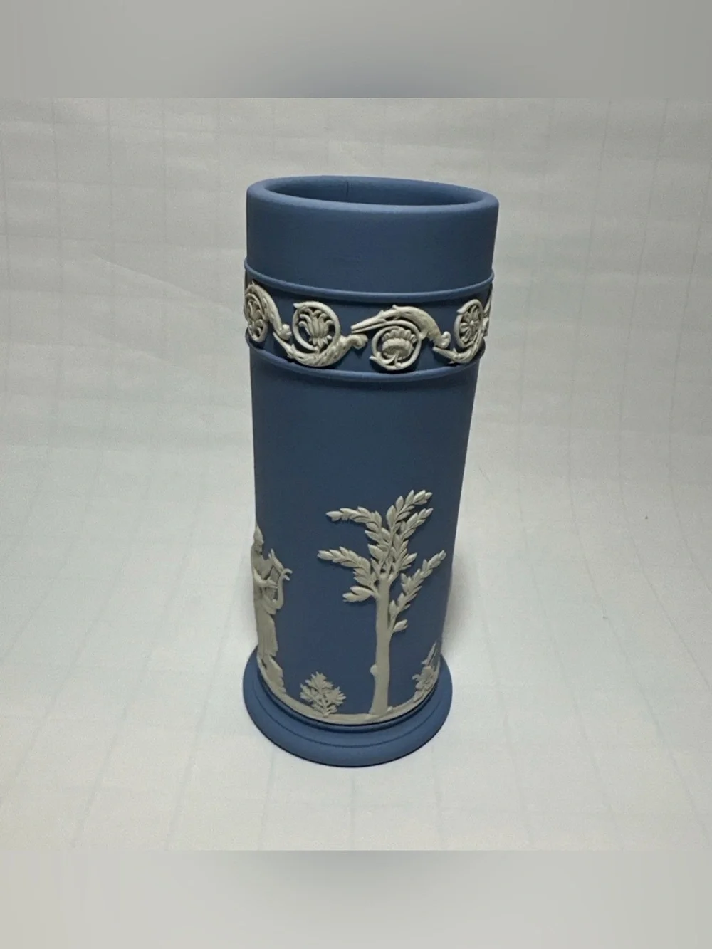 Wedgwood Spill Vase Blue White Jasperware 6.5
